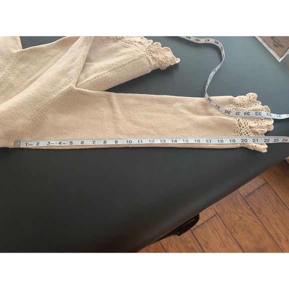 SOLD ON CURTSY - Picture 7 of 8